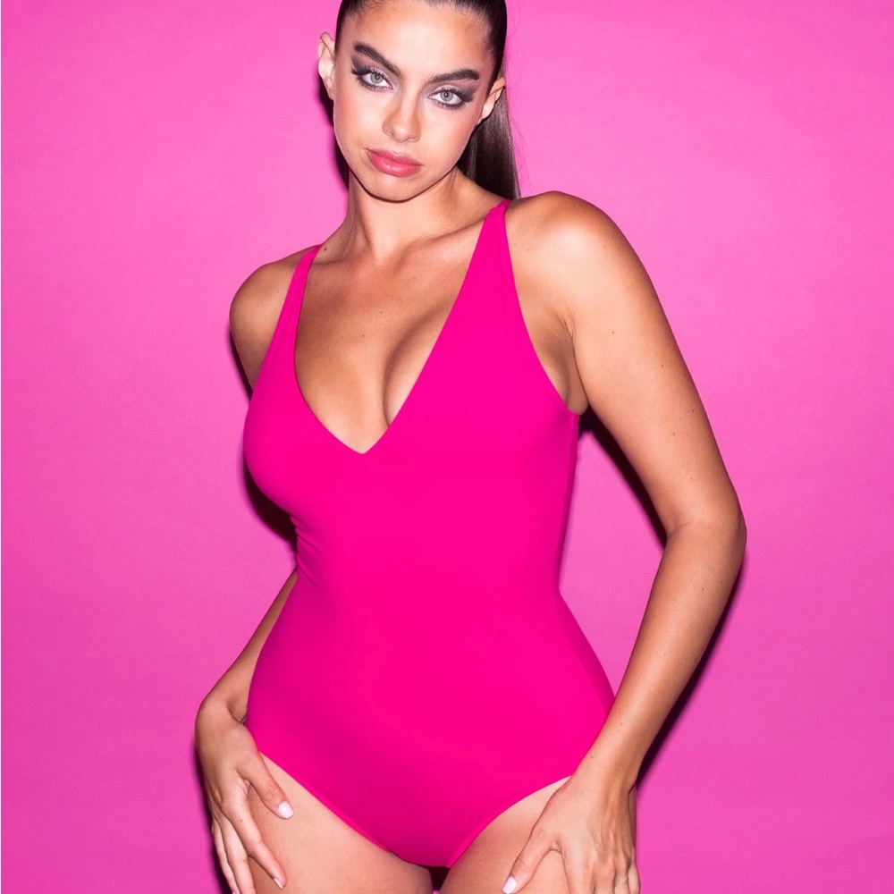 TA3 plungey pink short large